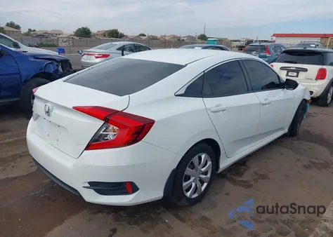 2018 Honda Civic Lx z USA, uszkodzony, nr VIN 19XFC2F56JE015577
